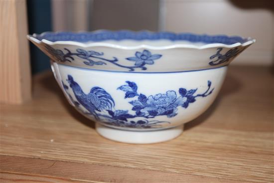 A Chinese blue and white kraak bowl, c.1640 and a 19th century Chinese blue and white bowl largest diameter 15.5cm